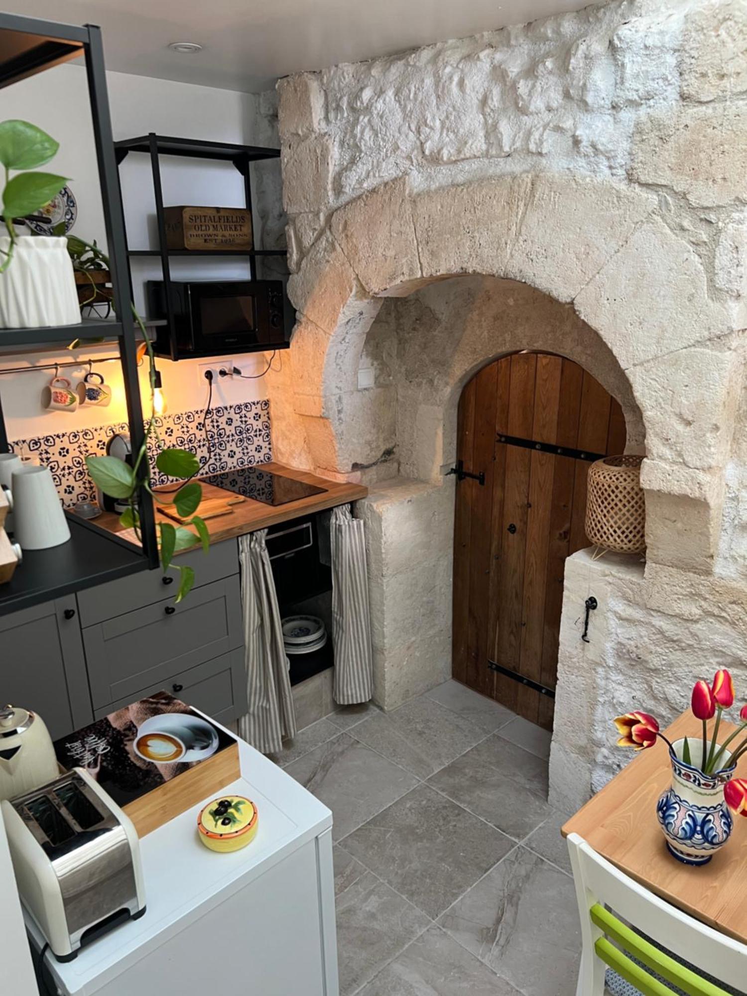 Entire Apartment With Swimming Pool Near Aubeterre Saint-Romain  Exteriér fotografie