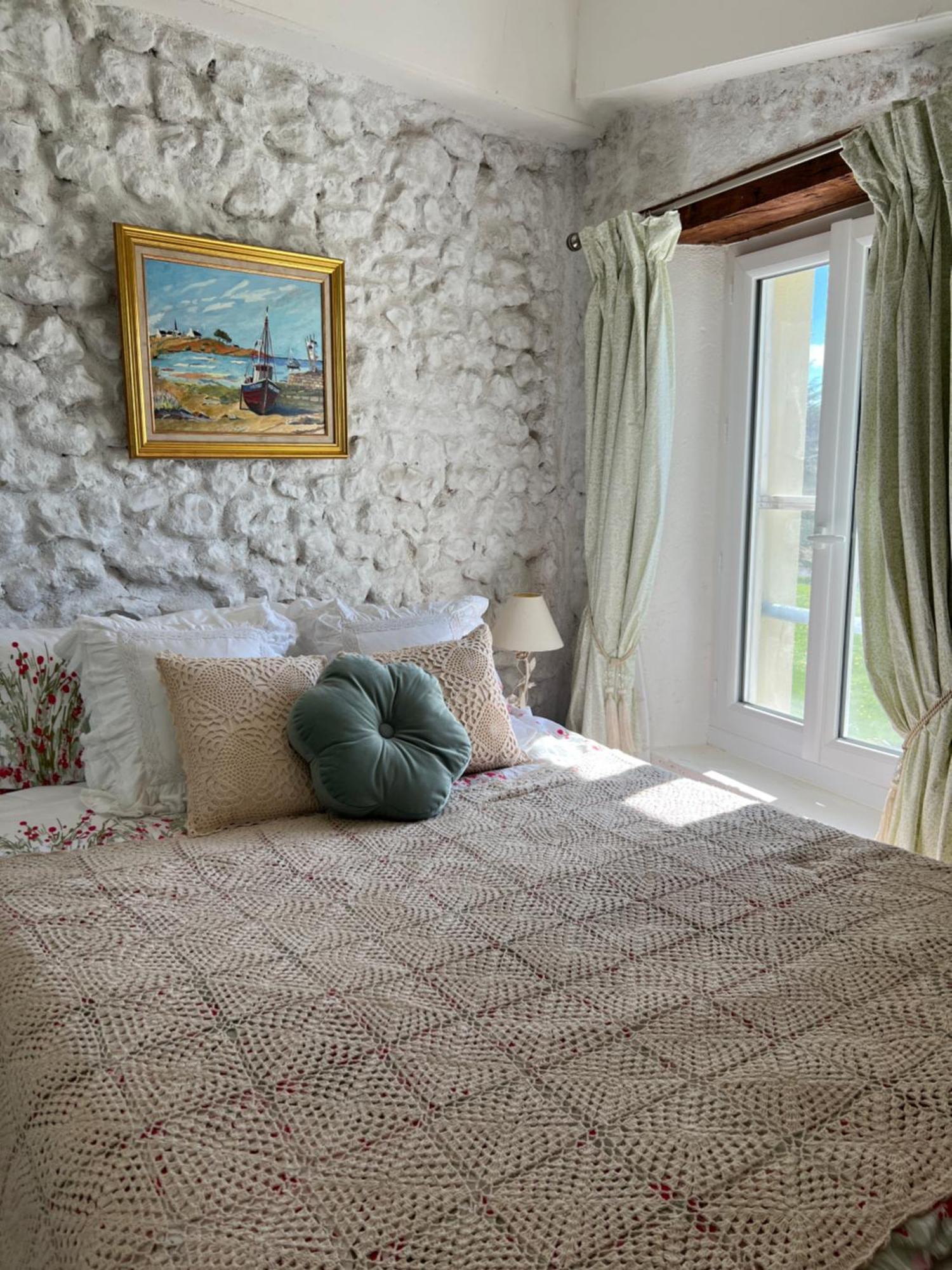 Entire Apartment With Swimming Pool Near Aubeterre Saint-Romain  Exteriér fotografie