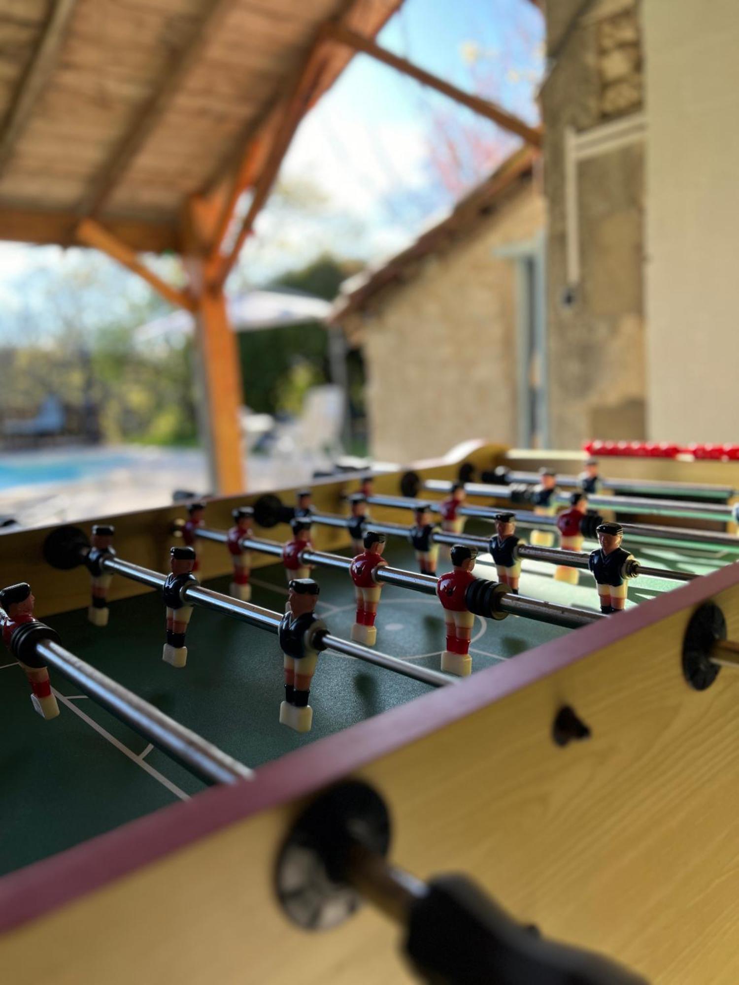 Entire Apartment With Swimming Pool Near Aubeterre Saint-Romain  Exteriér fotografie
